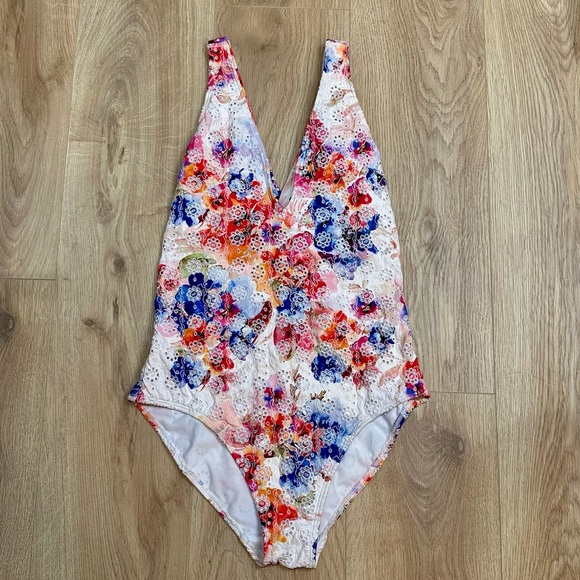 Johnny Was Swimsuit Summer Days Eyelet Crossback One Piece Sz S Boho Summer NWT - Picture 3 of 11